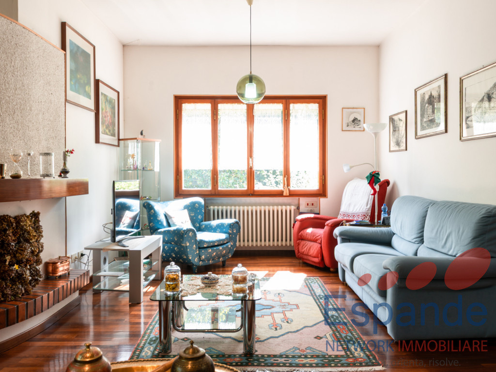 gallery gallery-image