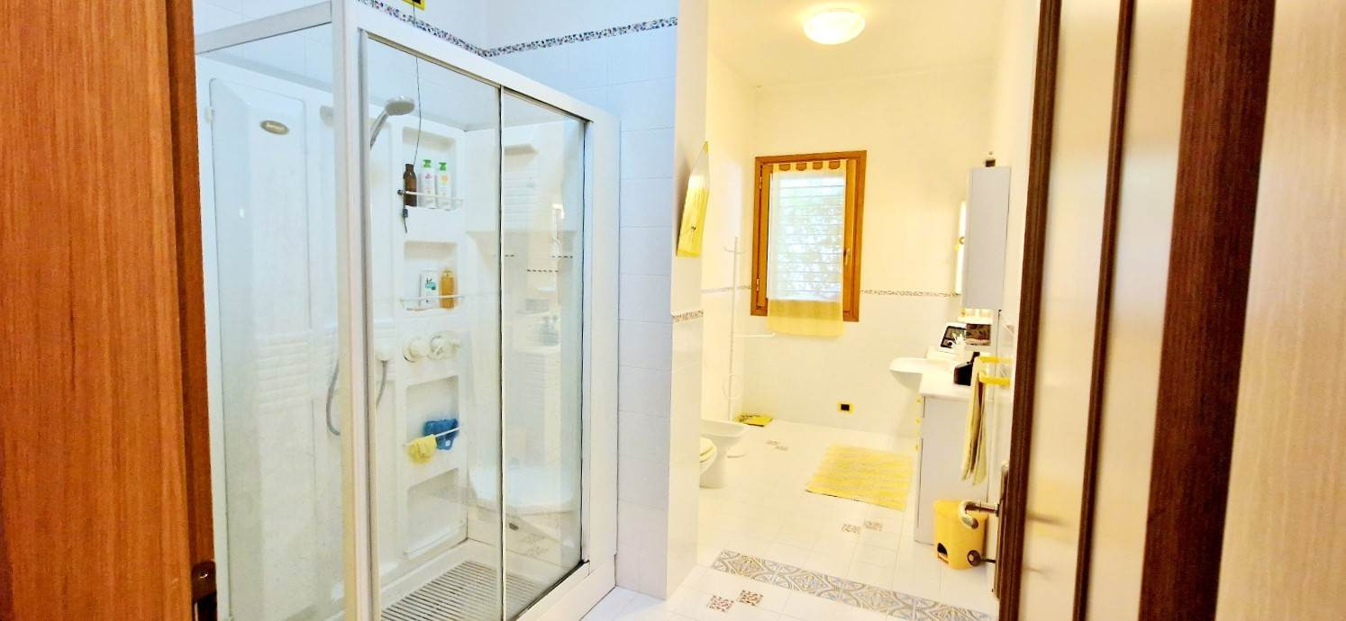 gallery gallery-image