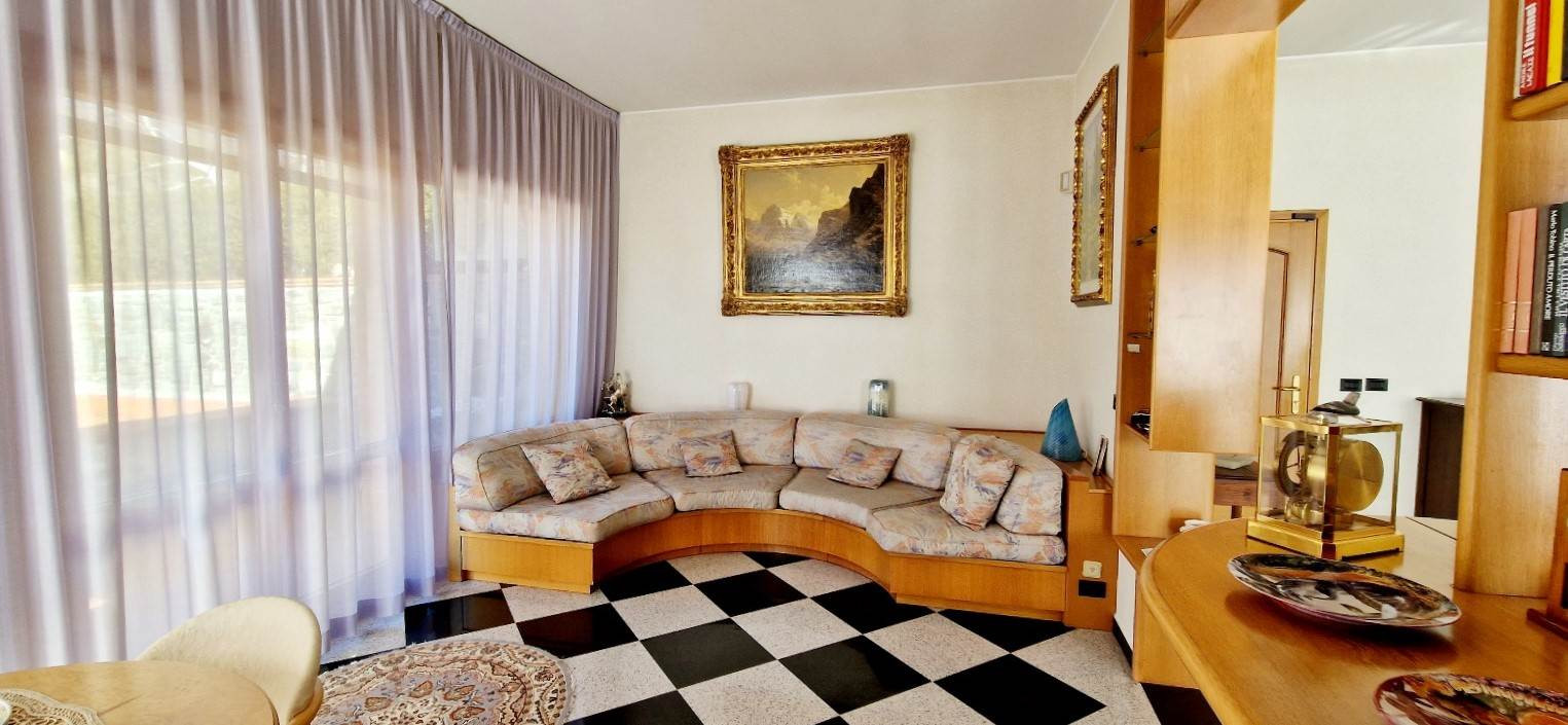 gallery gallery-image