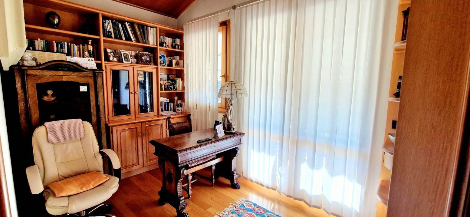 gallery gallery-image