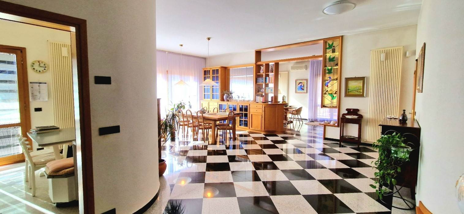 gallery gallery-image
