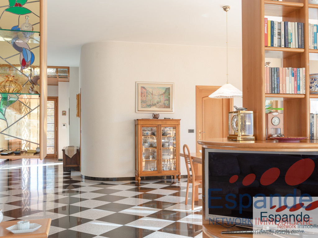 gallery gallery-image
