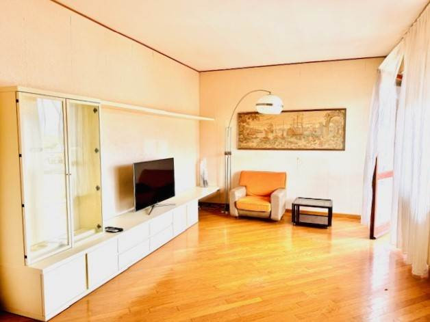 gallery gallery-image