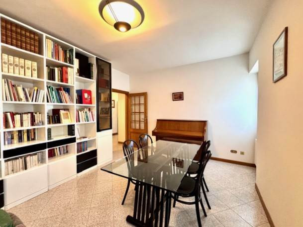 gallery gallery-image